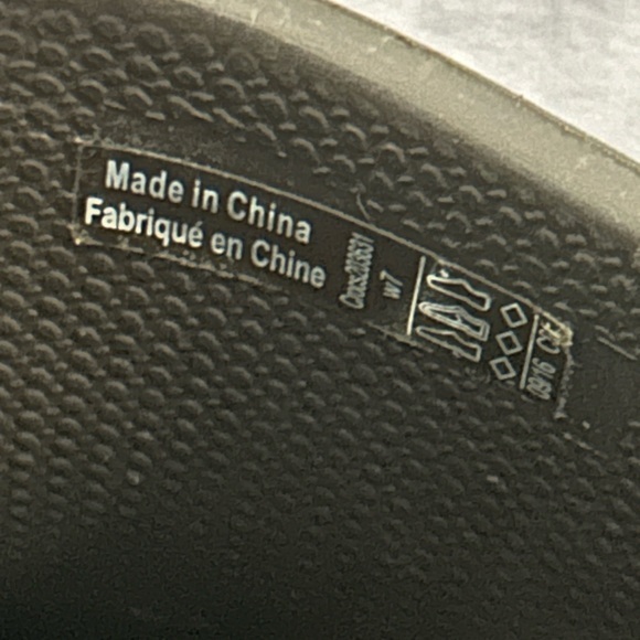 CROCS Brown Tan Clogs with Leather Strap - Picture 4 of 10